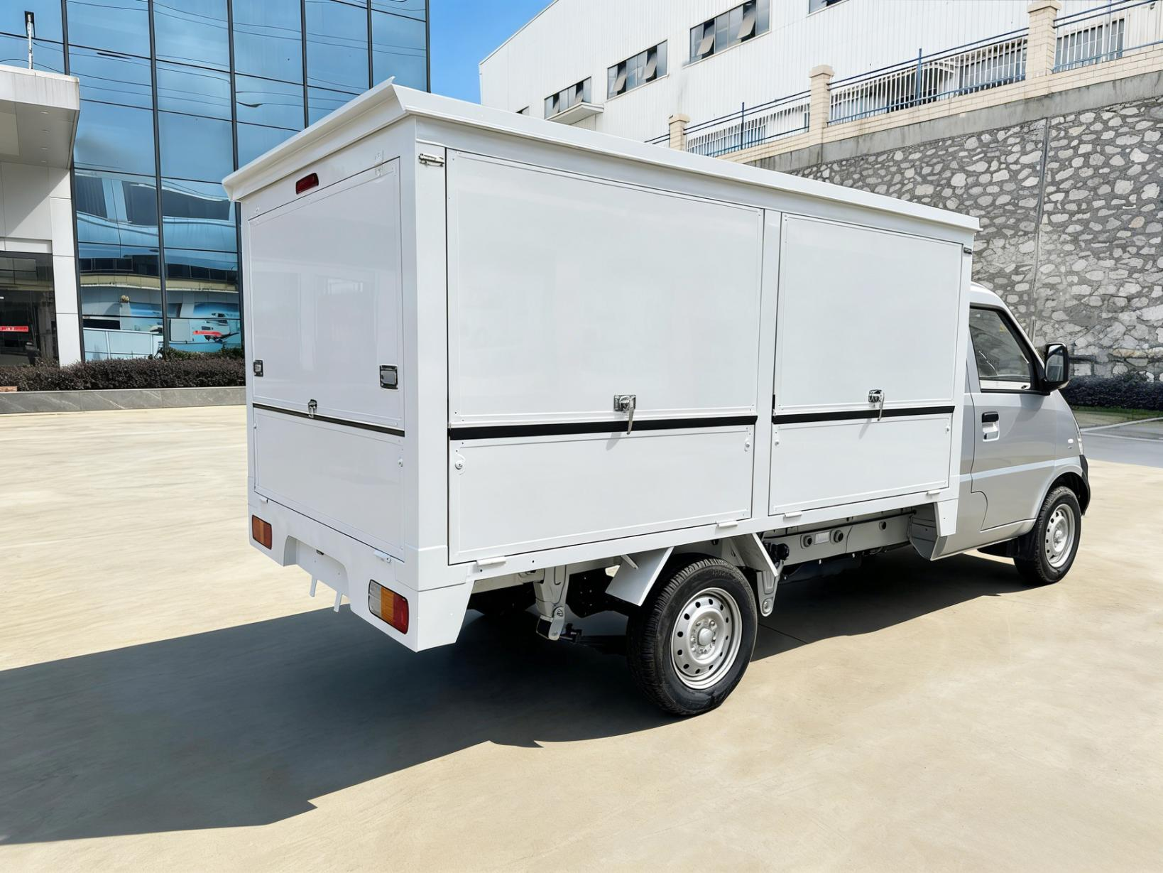 Wuling Zhiyue Rongguang A-Type 5-Door Vending Truck