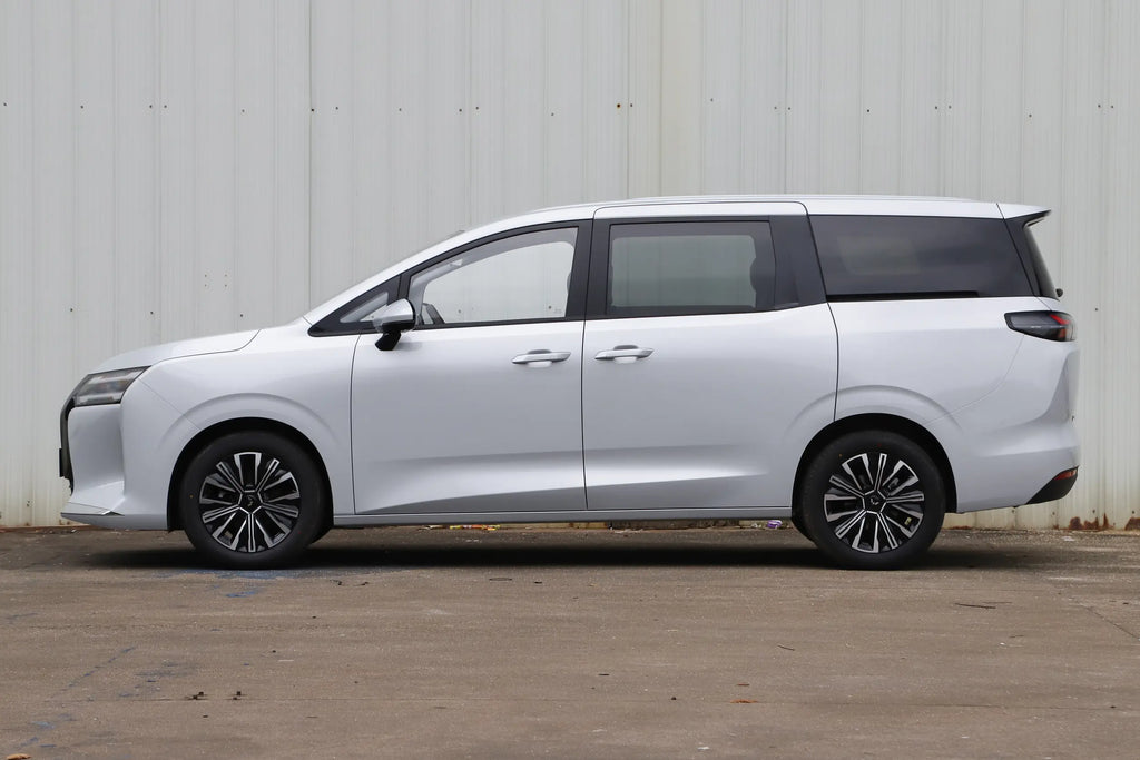 Wuling Starlight 730