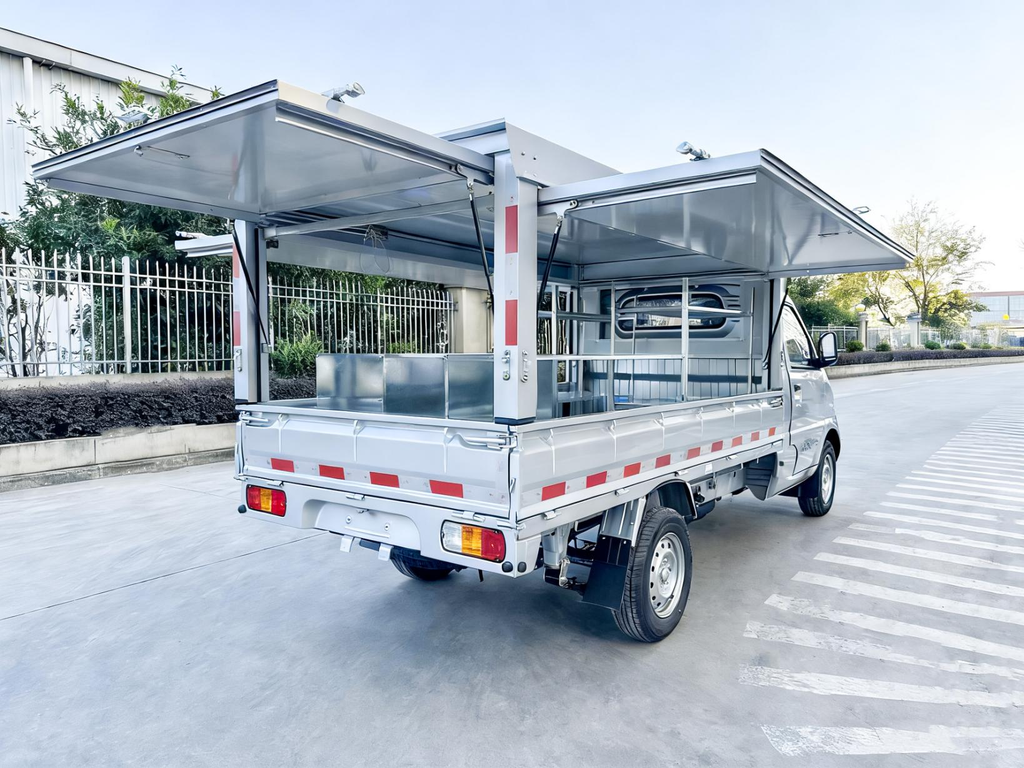 Wuling Zhiyue Rongguang Type A 3-Door Fruit Vending Truck