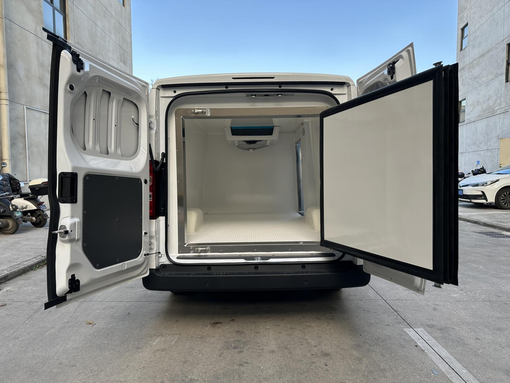 Wuling Zhiyue Yangguang  Cold  Chain Van