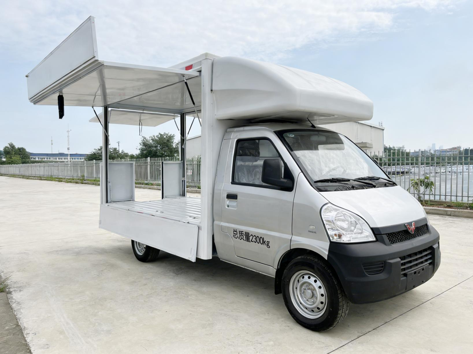 Wuling Zhiyue Rongguang Mini Truck C-Type Three-door Standard Vending Van