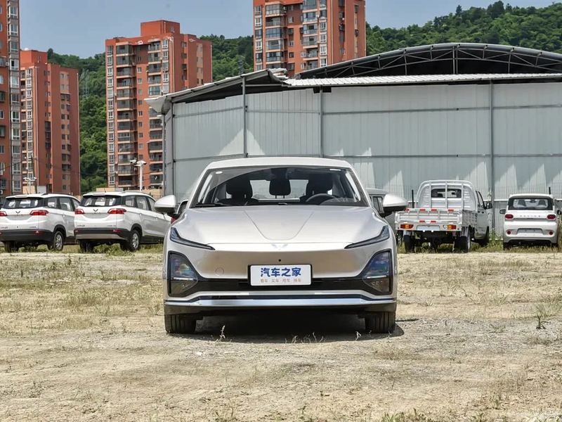 Wuling Starlight photo 2