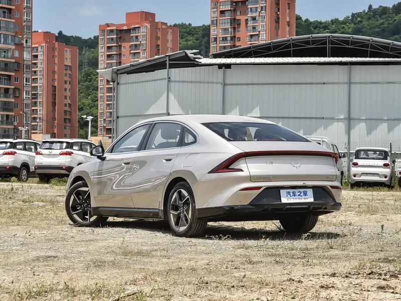 Wuling Starlight photo 5