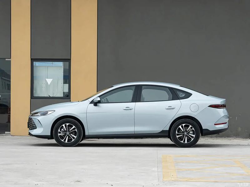 BYD Qin PLUS photo 4