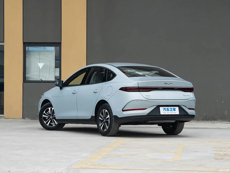 BYD Qin PLUS photo 5